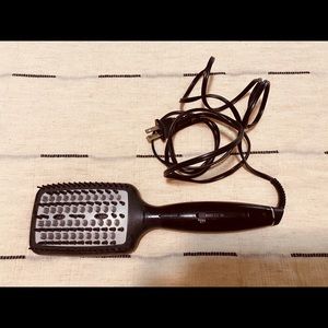 Conair Infiniti PRO Hot Paddle Brush